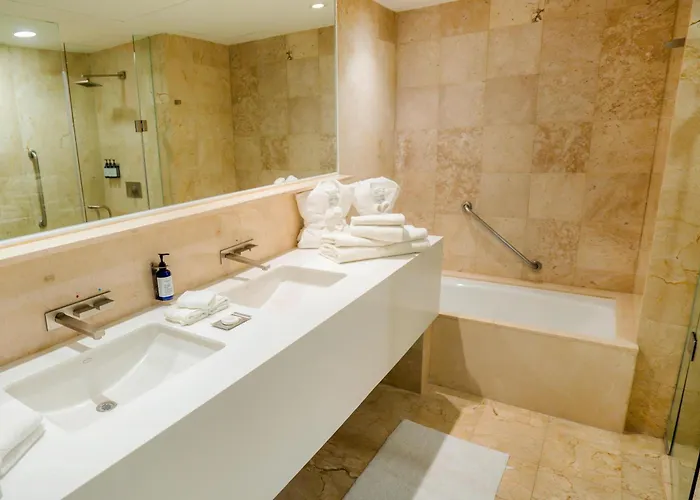 Doubletree By Hilton Santa Fe Hotel