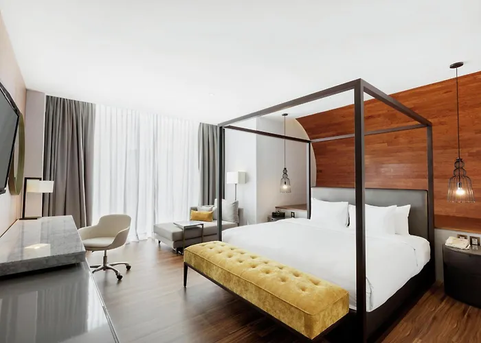 Hotel Doubletree By Hilton Santa Fe 4*