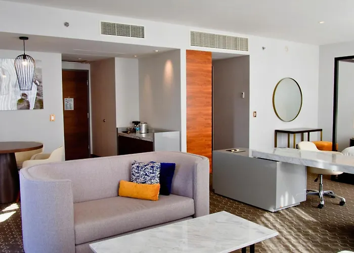 Doubletree By Hilton Santa Fe Hotel